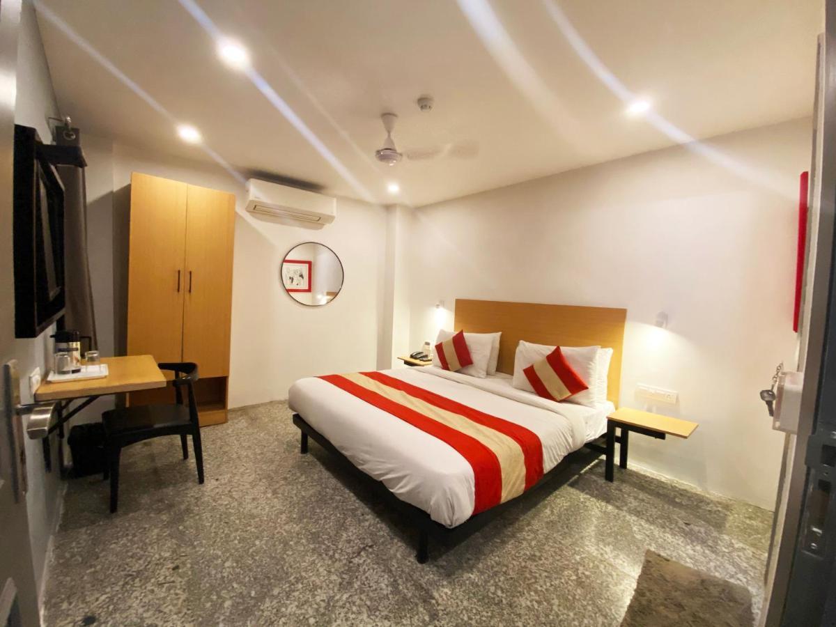 Hotel Golden Saffron By Qotel-Punjabi Bagh New Delhi Bagian luar foto