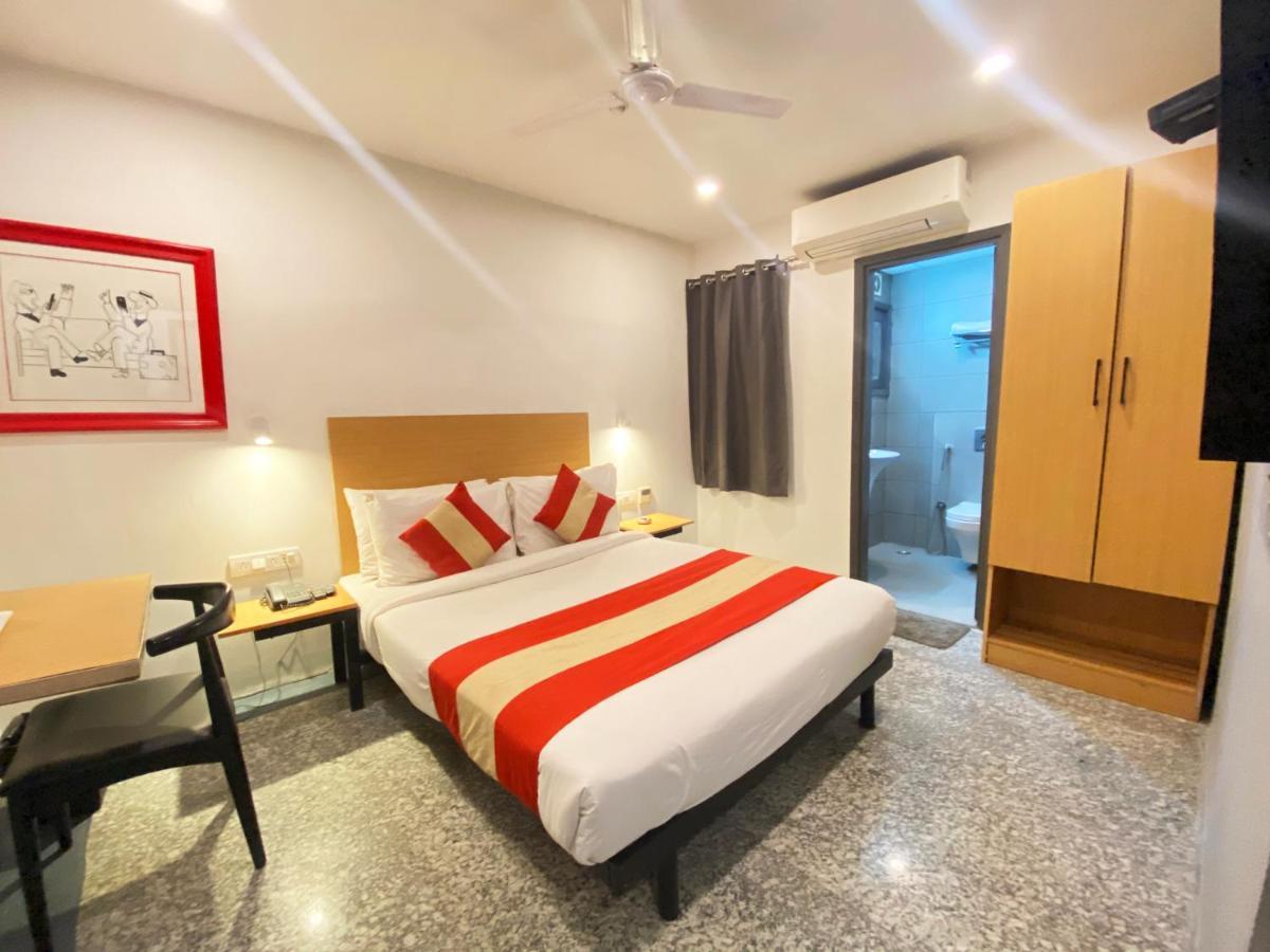 Hotel Golden Saffron By Qotel-Punjabi Bagh New Delhi Bagian luar foto