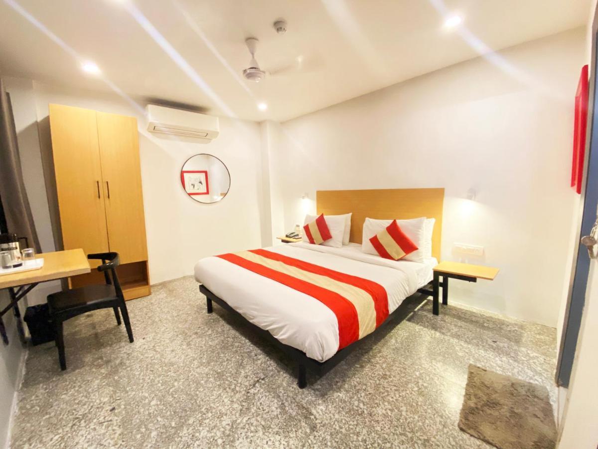 Hotel Golden Saffron By Qotel-Punjabi Bagh New Delhi Bagian luar foto