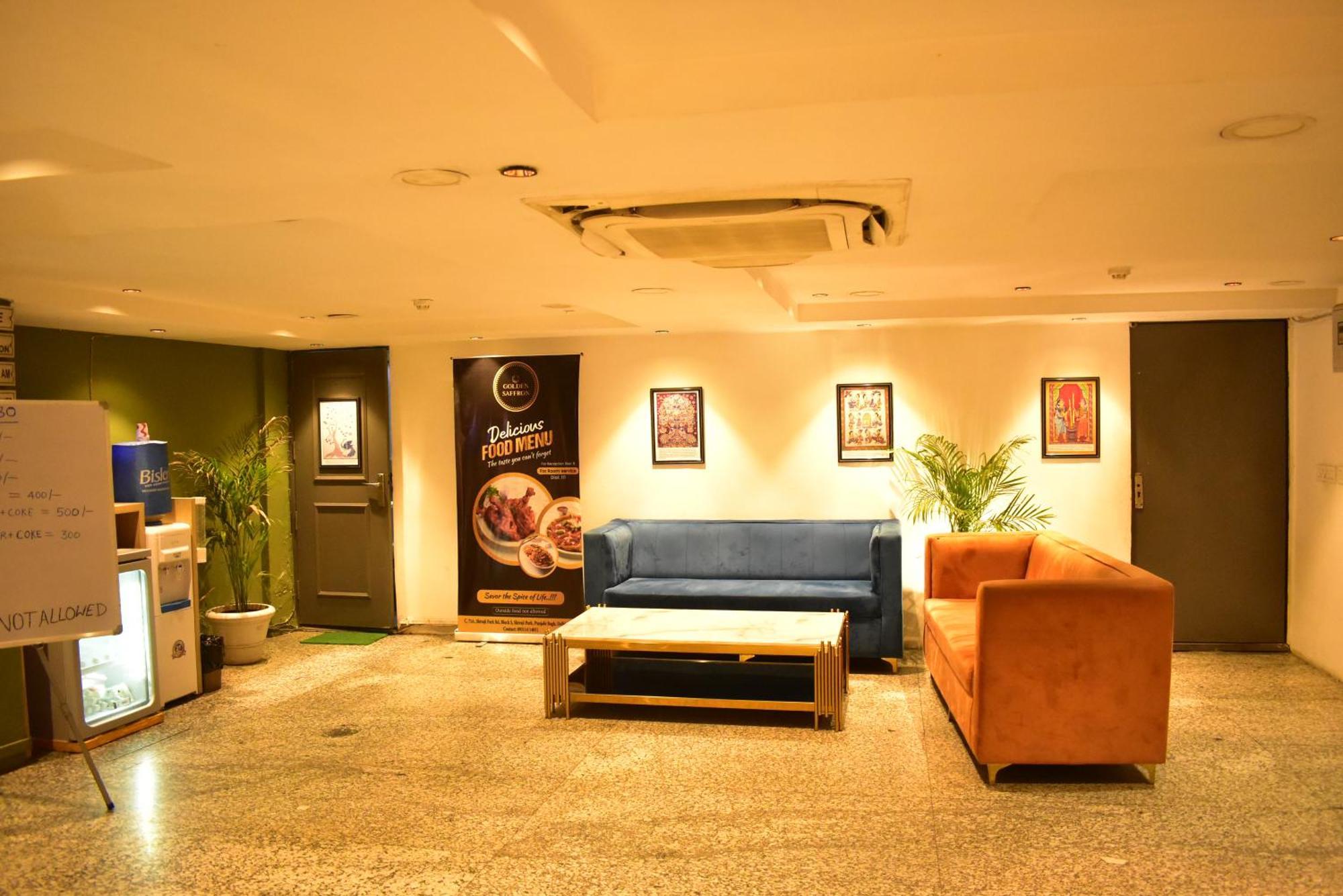 Hotel Golden Saffron By Qotel-Punjabi Bagh New Delhi Bagian luar foto