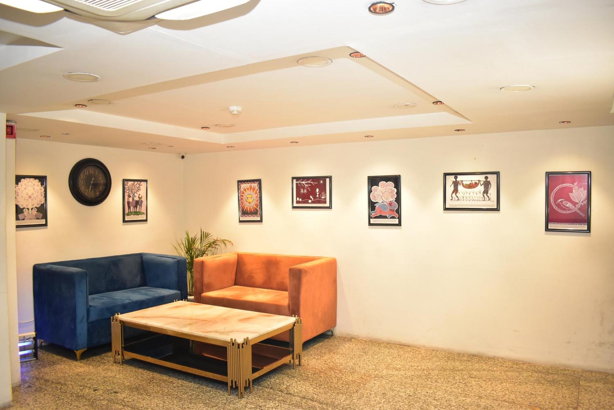 Hotel Golden Saffron By Qotel-Punjabi Bagh New Delhi Bagian luar foto