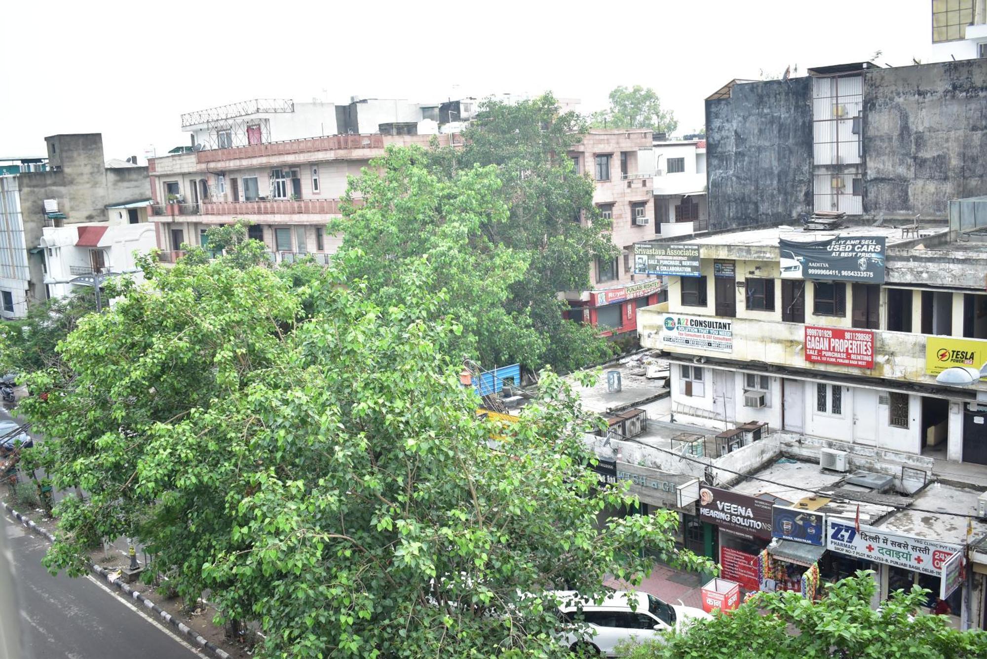 Hotel Golden Saffron By Qotel-Punjabi Bagh New Delhi Bagian luar foto