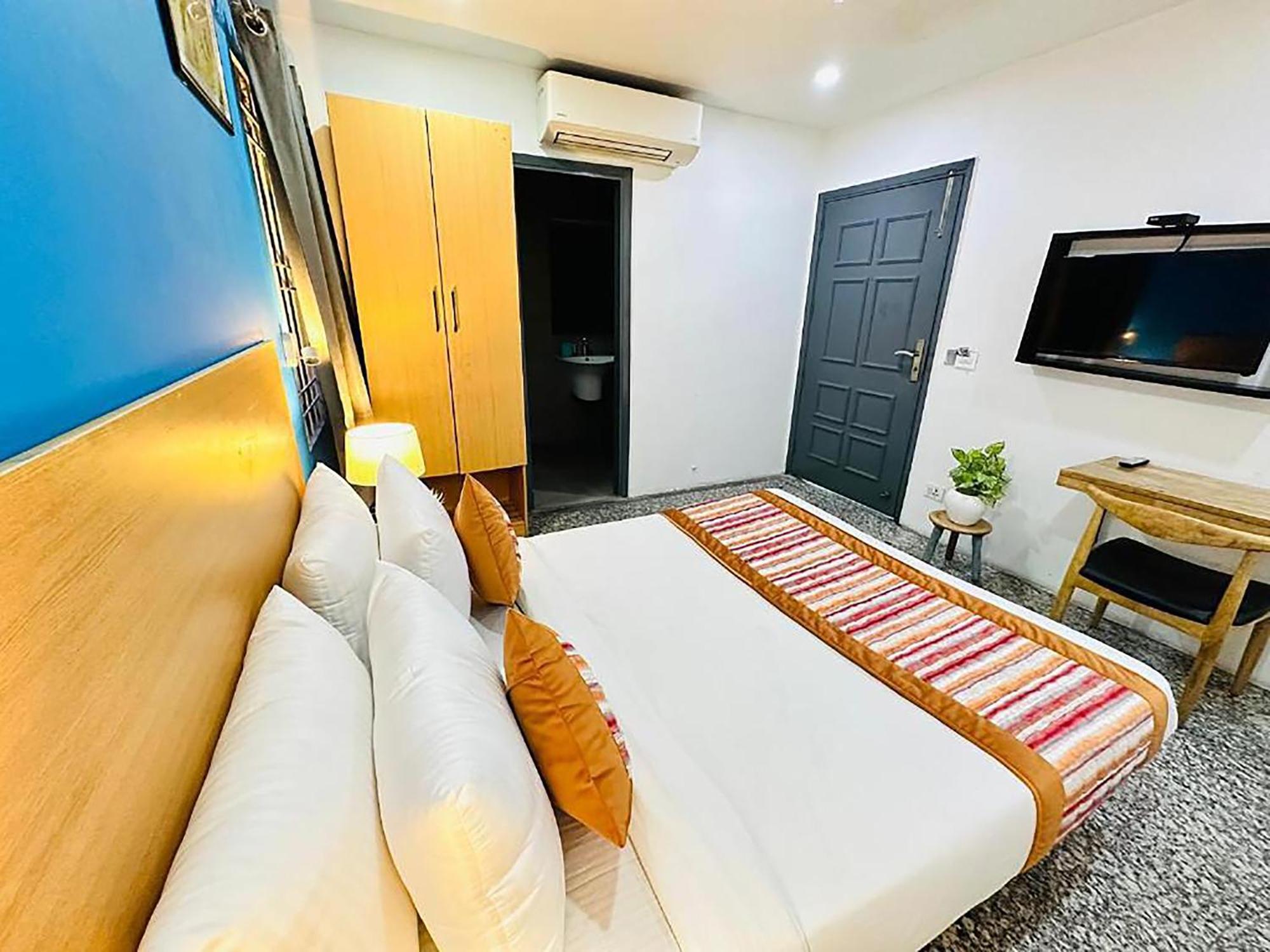 Hotel Golden Saffron By Qotel-Punjabi Bagh New Delhi Bagian luar foto